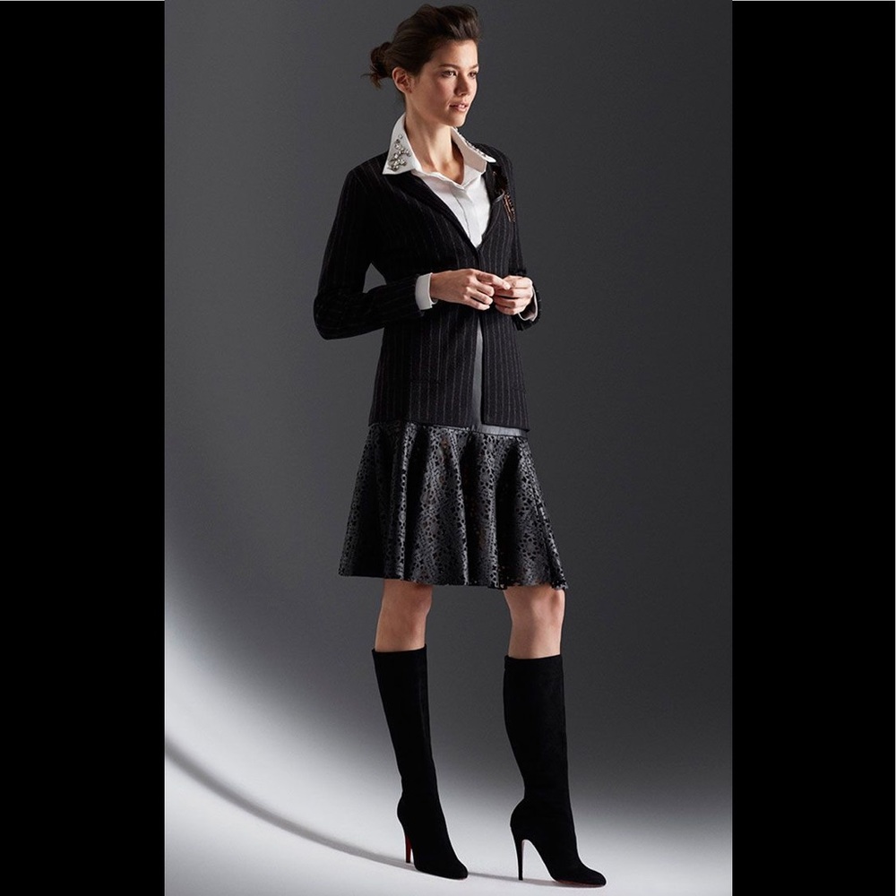 $495 Carlisle New York Classic Black Pinstripe Wool Gamine Blazer